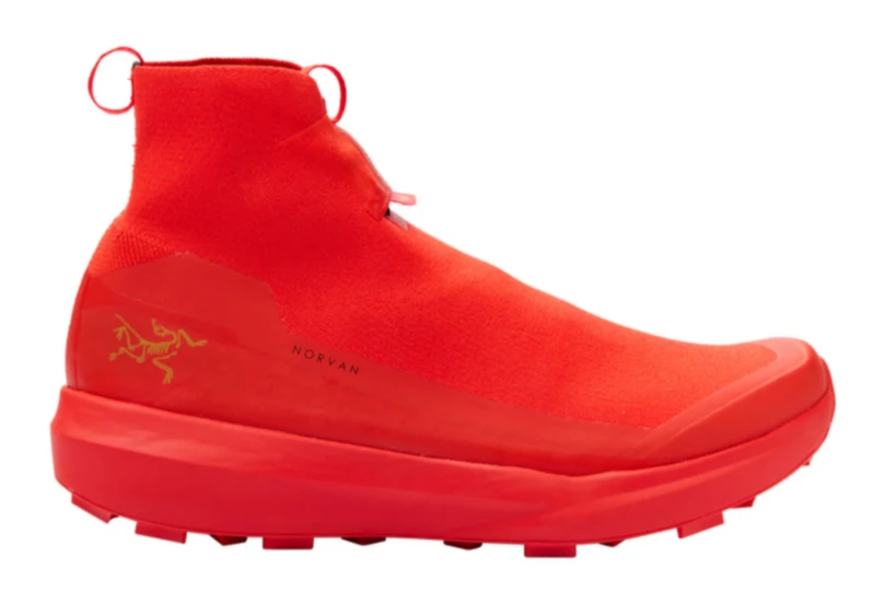 Side profile of the Arc'Teryx Norvan 4 Nivalis winter running shoe showing its sleek, weather-resistant design.