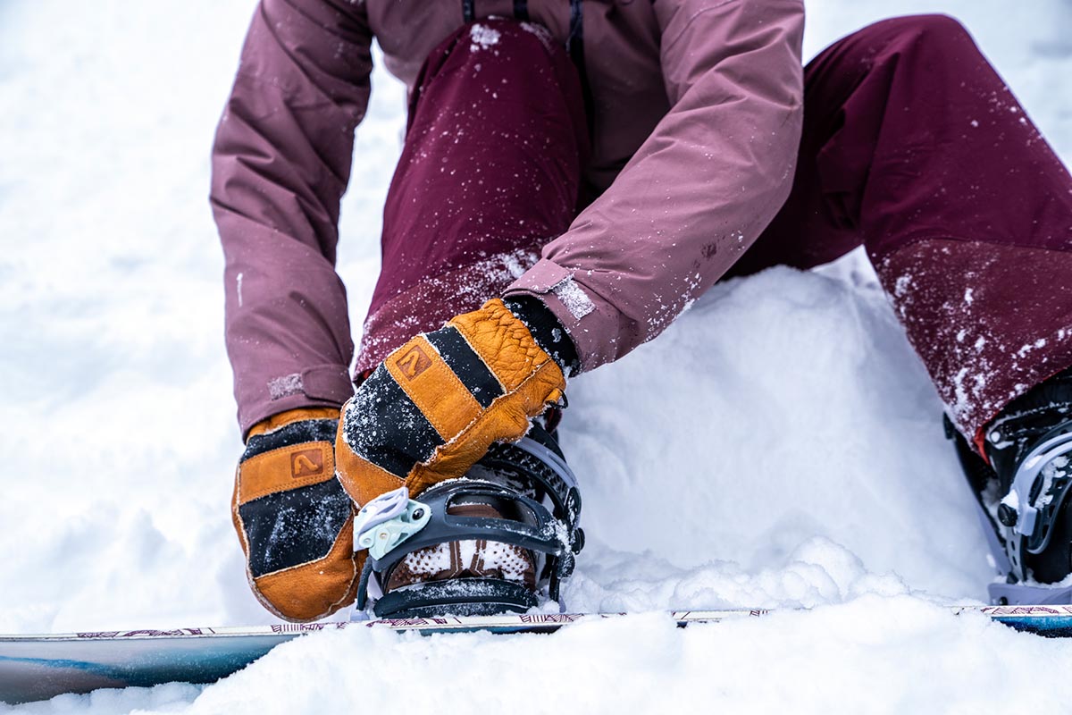 8 Best Snowboard Mittens and Gloves for 2026
