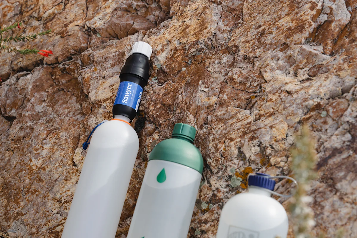 Close-up of the 28mm threads on a reusable ultralight water bottle.