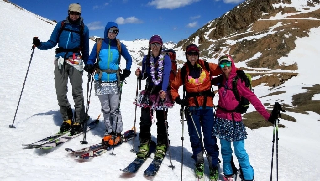 Merino vs Synthetic Base Layer: Women's Buying Guide