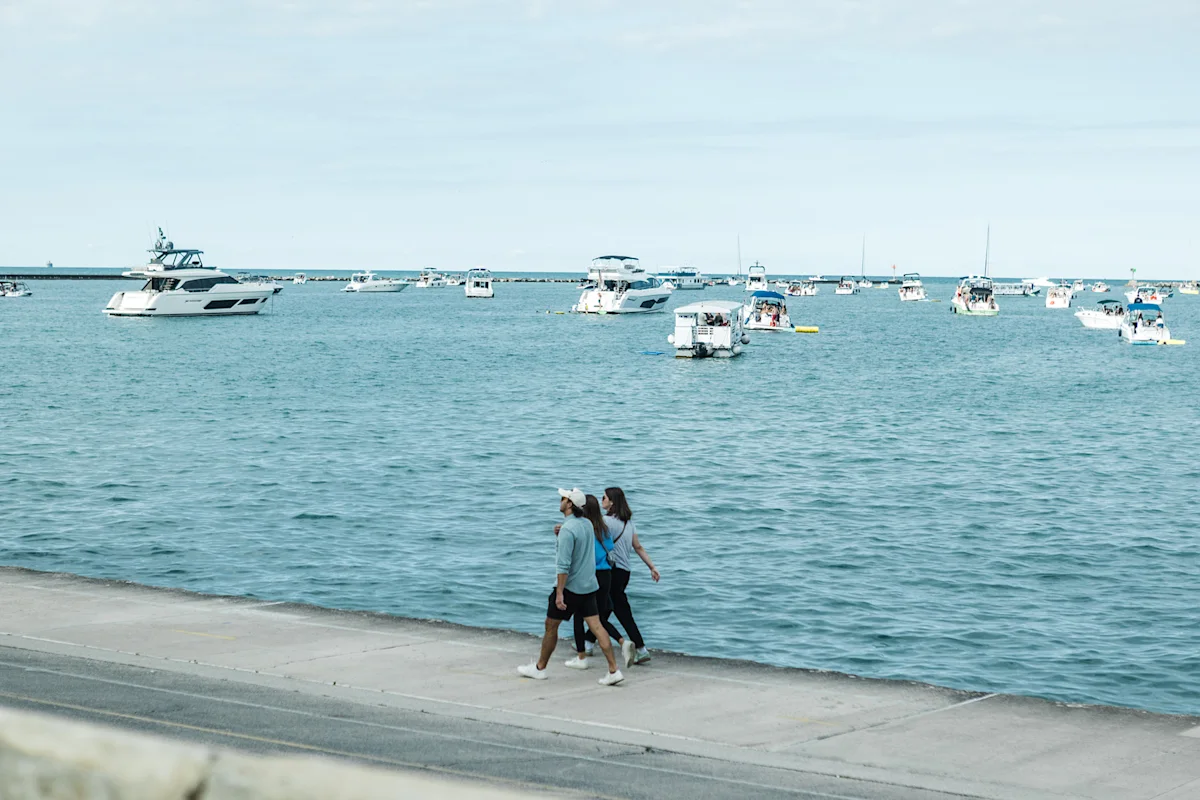 A clear view of the Lake Michigan shoreline from the Chicago Lakefront Trail.